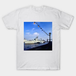 HMS Belfast, light cruiser warship. T-Shirt